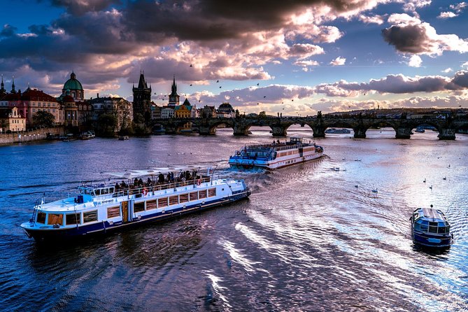 PRAGUE BOATS: 50-Minute Sightseeing Cruise - What the $22.24 price really buys