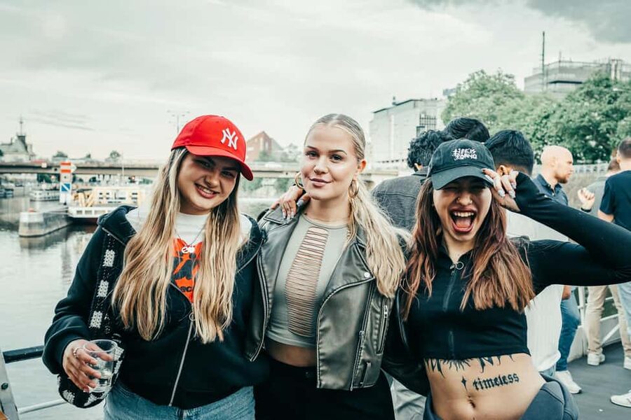 Prague: Booze Cruise with Open Bar and Duplex Entry - What this Prague night out is really like