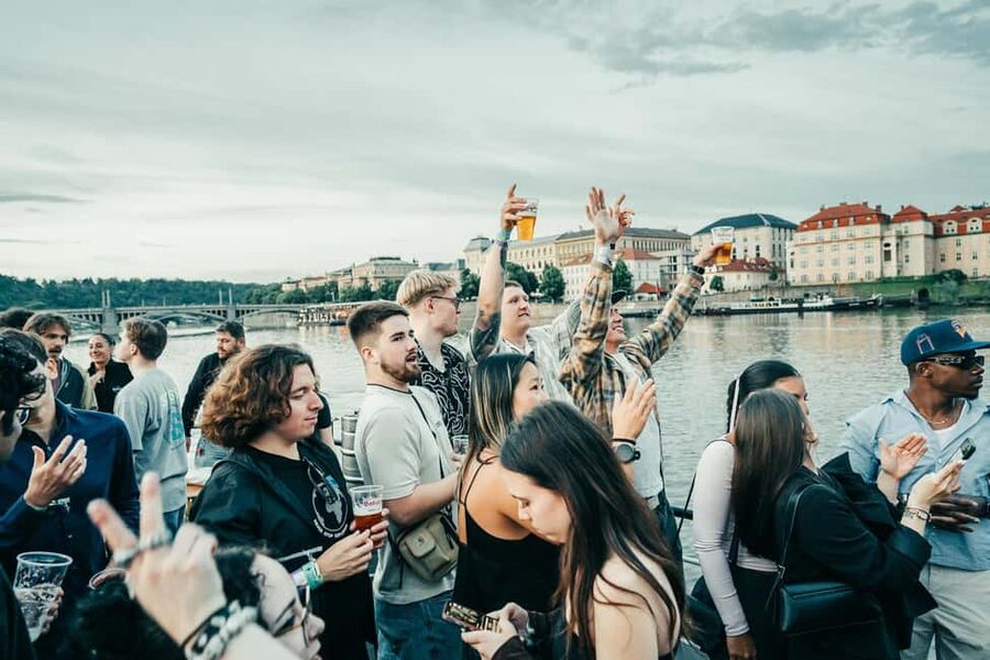 Prague: Booze Cruise with Open Bar and Duplex Entry - Two hours of music, drinks, and river views