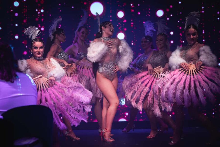 Prague:Breathtaking Cabaret Show with 4-Course Dinner Option - What the evening schedule feels like
