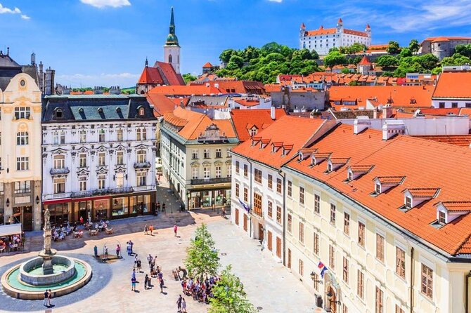 Prague-Budapest One-Way Sightseeing Day Tour - What the private vehicle changes