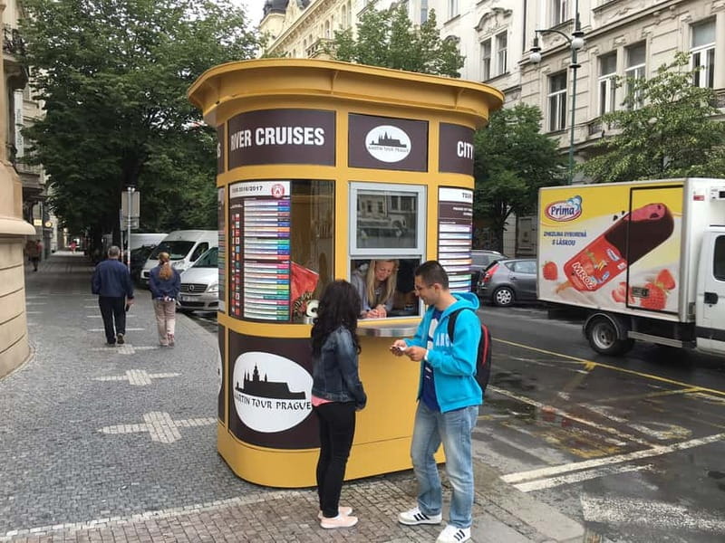 Prague: Bus and Boat Tour - Three ways to see Prague in one afternoon