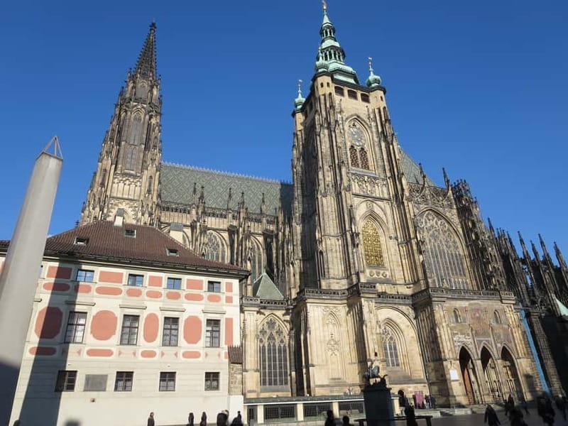 Prague: Bus and Boat Tour - Lesser Town and the approach to Prague Castle
