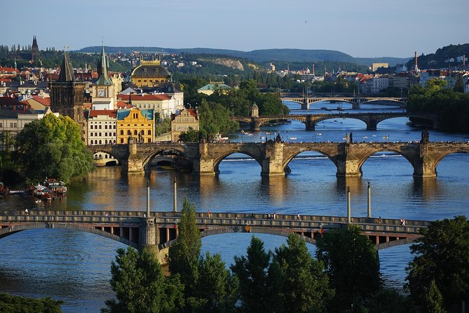 Prague: Bus Tour, Walking Tour, River Cruise and Lunch - Prague Castle begins the sightseeing