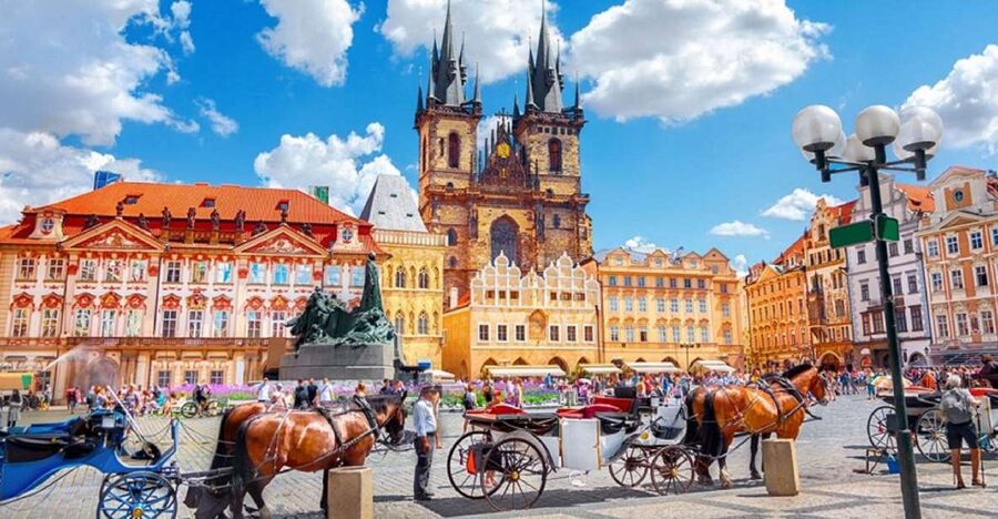Prague: Castle and Jewish Quarter Tour - Where the tour may feel limited