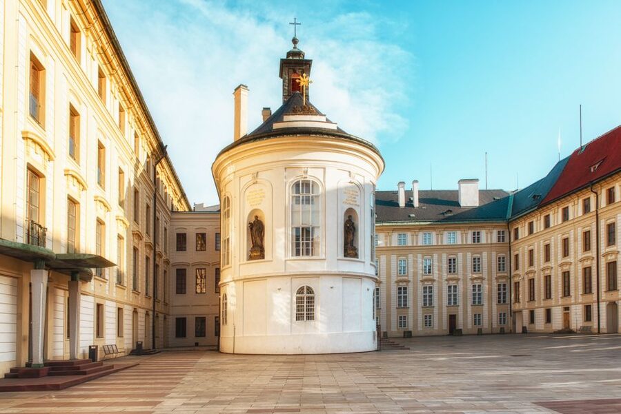 Prague Castle & Castle District: 2-Hour Guided Tour - Key points to know before booking
