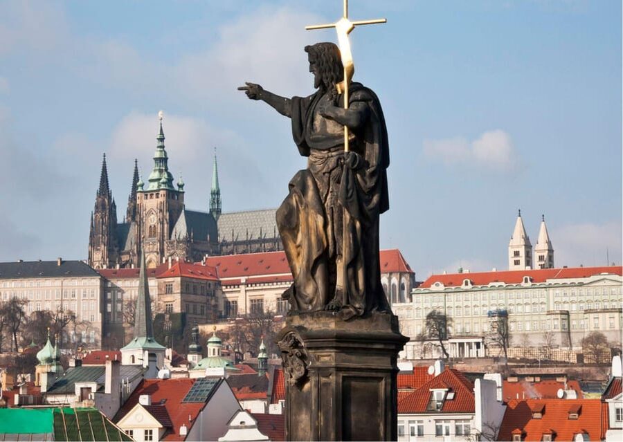 Prague: Castle Circuit Entry Tickets with Audio Guide - Practical tips for a smoother visit