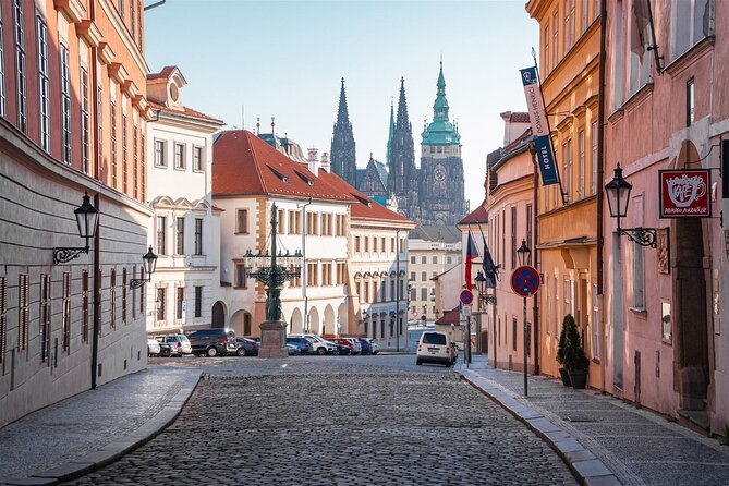 Prague Castle District Tour - Prague Castle at 4 pm: a useful introduction to the hilltop district