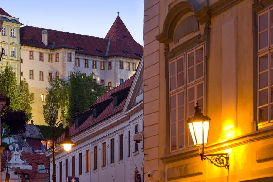Prague Castle: Midday Classical Concert at Lobkowicz Palace - Why the Prague Castle location matters