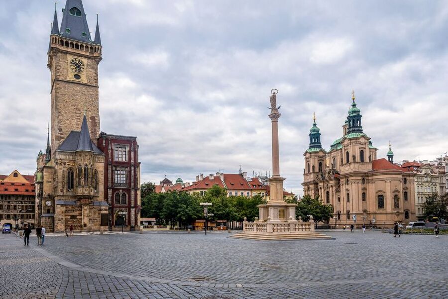Prague: Castle, National Museum & Town Hall Tickets & Audio - How this Prague ticket package works