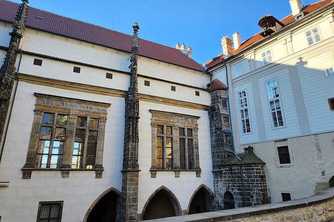 Prague Castle Private Walking Tour - What the guide adds to the visit