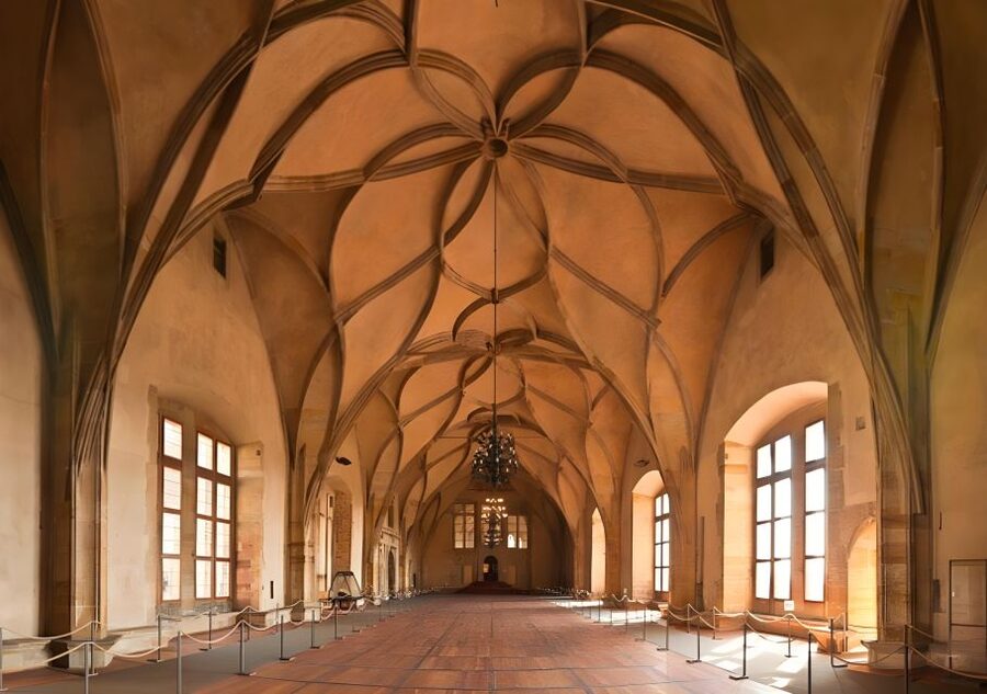 Prague Castle: Royal Palace, Cathedral, and Golden Lane Tour - Starting at Jan Palach Square and riding like a local