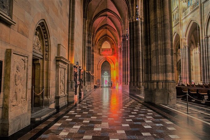 Prague Castle Ticket Including Audio Guide & 15min introduction - The phone audio guide is useful, but not foolproof