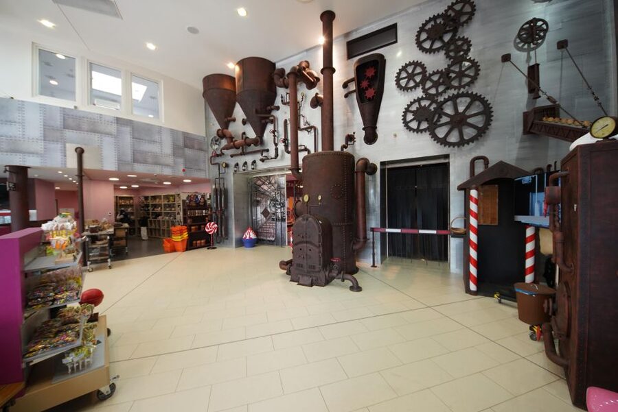Prague: Chocotopia Chocolate Factory Tour Ticket + Workshop - The Mexican Plantation, parrots, and plain cacao