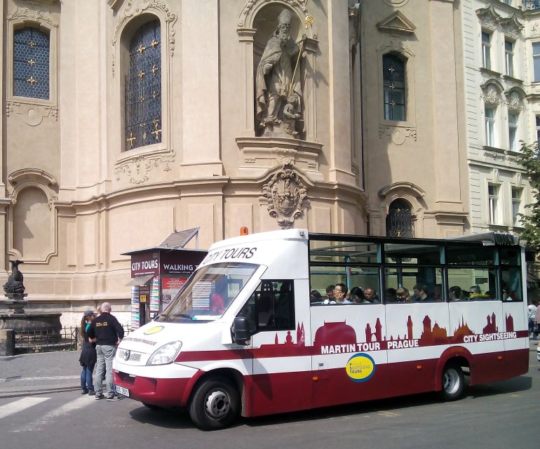 Prague City: 1-Hour Orientation Tour by Bus - What the audio commentary adds