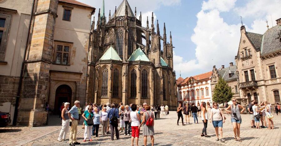 Prague City 3-Hour Tour with Changing of the Guard - From the National Theatre to the Dancing House