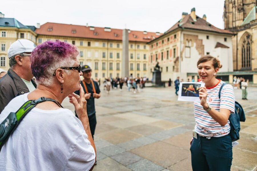 Prague: City Highlights By Bus, Boat, and on Foot - A guided walk through the Jewish Quarter