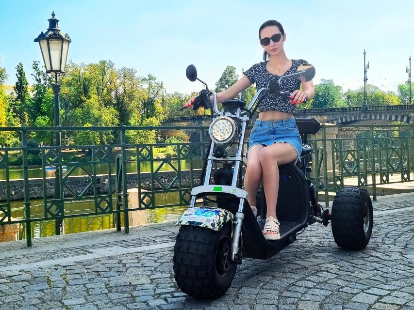 Prague: City Highlights Guided Electric Trike Tour - Key points at a glance