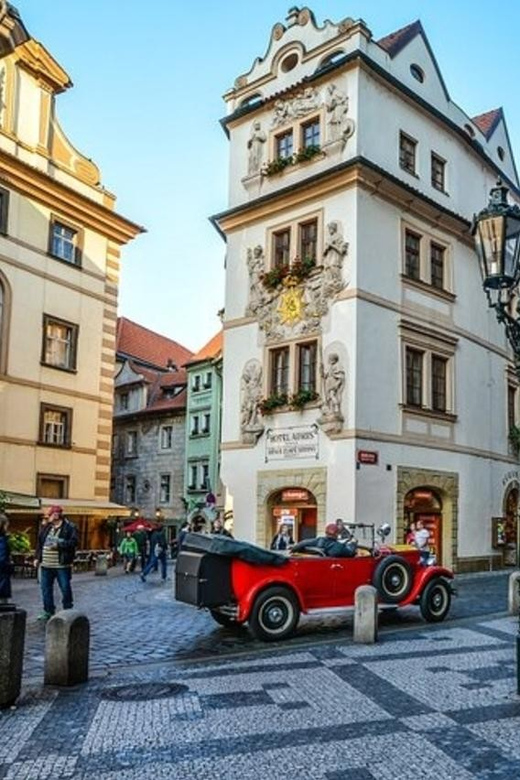 Prague: City Highlights Walking Tour - Key points at a glance