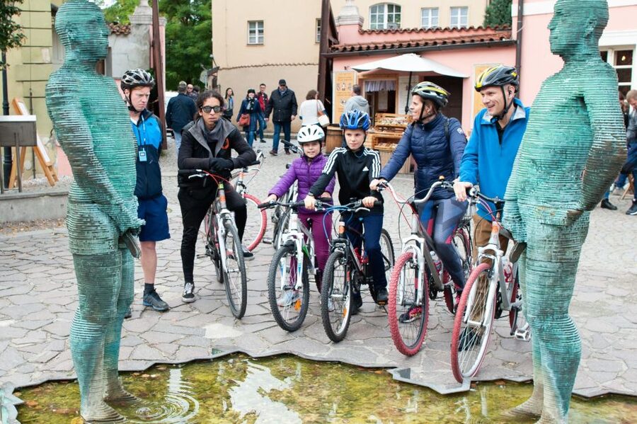 Prague: Classic City Bike Tour - Kampa Park and the giant babies