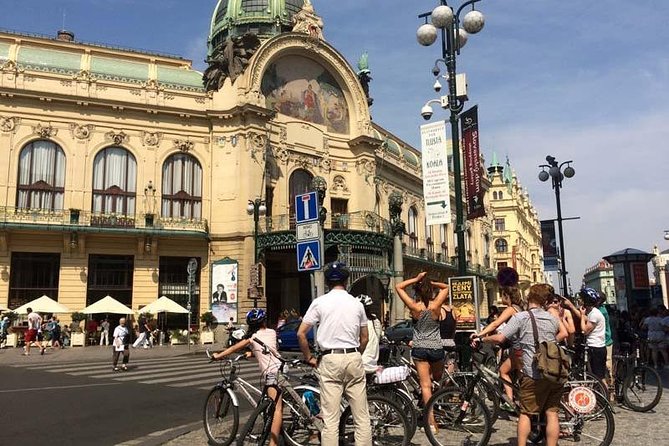 Prague: Classic City Bike Tour (small groups) - Key points before you book