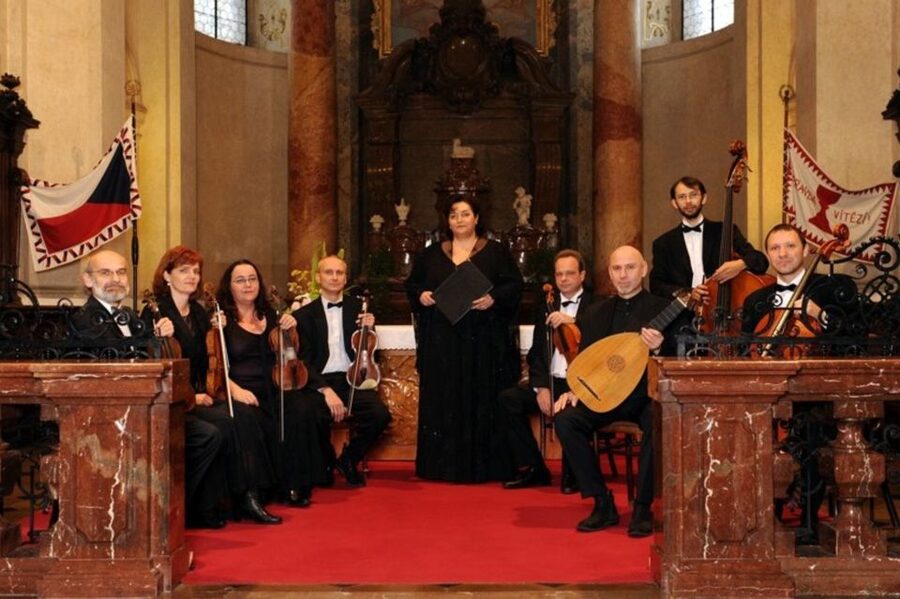 Prague: Classical Concert in St. Nicholas Church - Finding the entrance and handling the timing