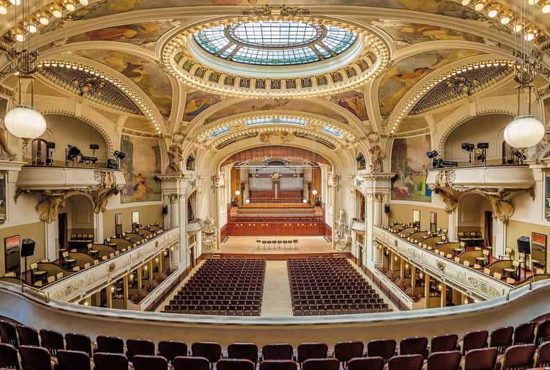 Prague: Classical Concerts at Smetana Hall, Municipal House - The orchestra and the changing format