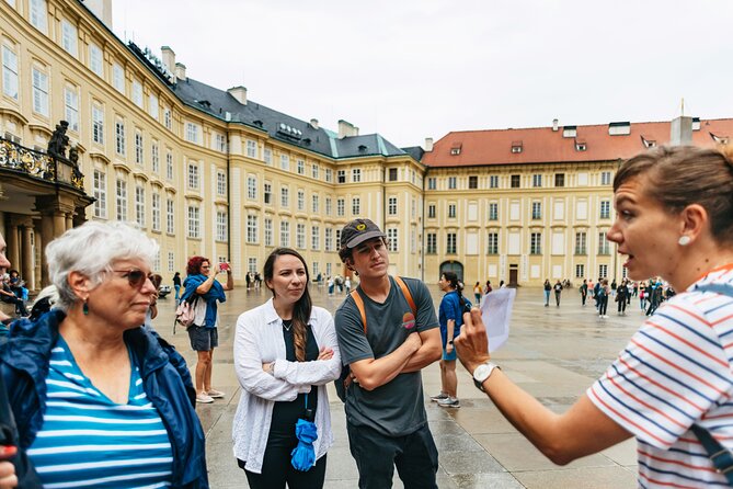 Prague Combo: Castle Guided Tour, Bus and Optional Boat - Golden Lane and its tiny painted houses
