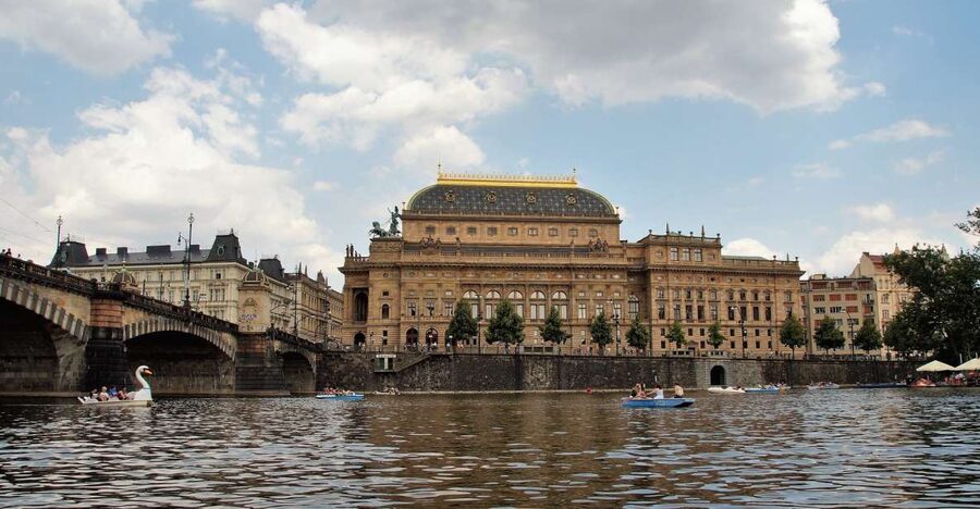 Prague Complete Tour in Spanish & Lunch, Tickets - Key points to know before you book