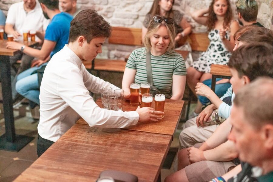 Prague: Czech Beer-Tasting Experience with Snacks - The meeting point and the 90-minute rhythm