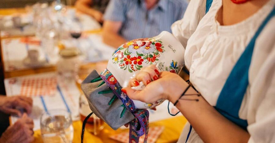 Prague: Dinner with Folk Show and Open Bar - Is $92 a fair price?