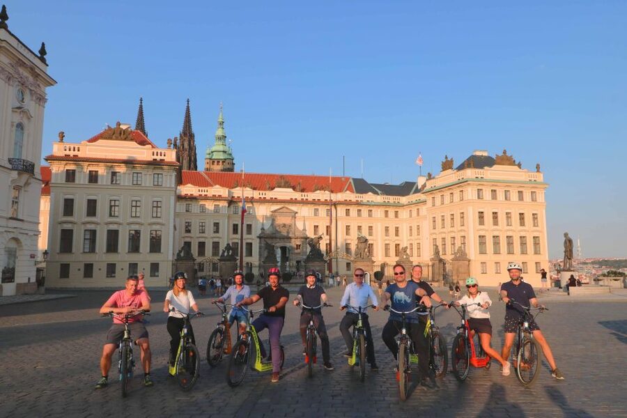 Prague: E-Bike/E-Scooter Viewpoint Tour - The Jewish Quarter and the Vltava riverbank