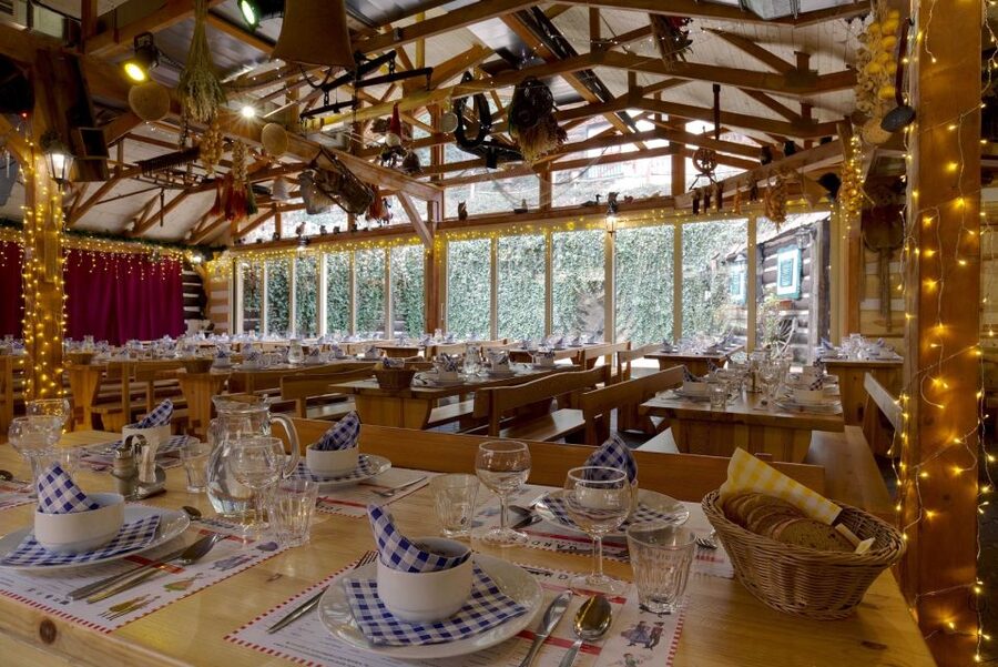 Prague: Evening Folklore Garden Party with Traditional Menu - Getting from Revoluční to the Folklore Garden