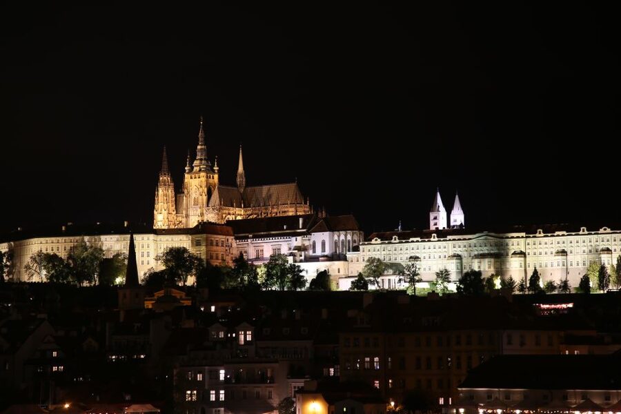 Prague: Evening Photography Tour by Car - Letna Park starts the evening above the river