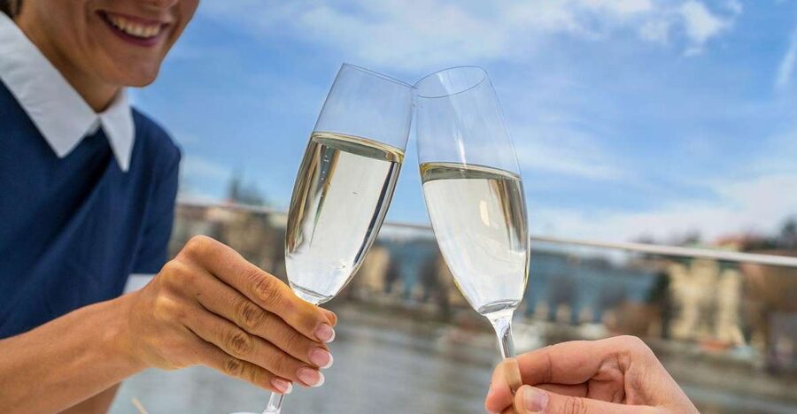 Prague: Evening Vltava River Eco Cruise with Prosecco - Who Will Enjoy This Cruise Most?