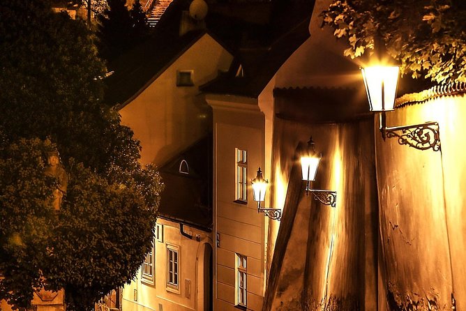 Prague Fairytale Tour: Old Town And Castle private tour - Old Town, 40 minutes in Prague’s medieval core