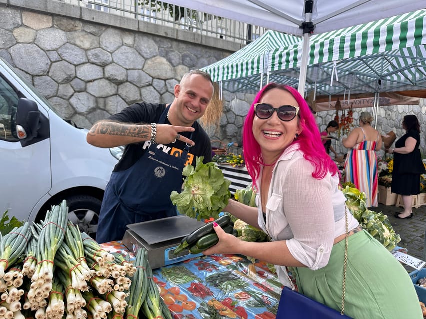 Prague: Farmers Market and Brunch Class with Celebrity Chef - Walking beneath Vyšehrad to Mariko’s home