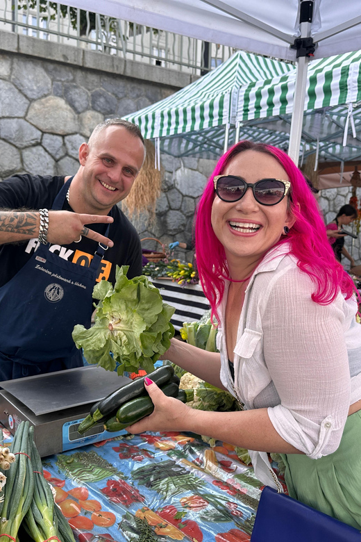 Prague: Farmers Market and Brunch Class with Celebrity Chef - Choosing the ingredients for a changing brunch