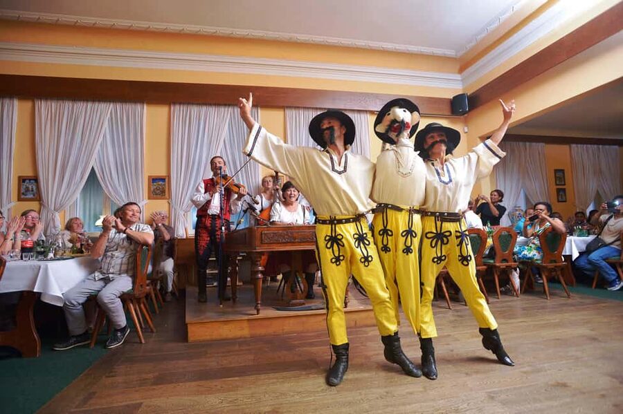 Prague: Folk Dancing Dinner Experience - What the four-course meal adds