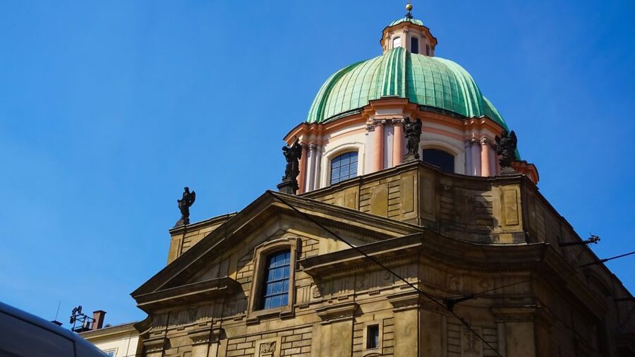 Prague For The First Time: 2-hour Private Walking Tour - Should you book the 2-hour private walk?