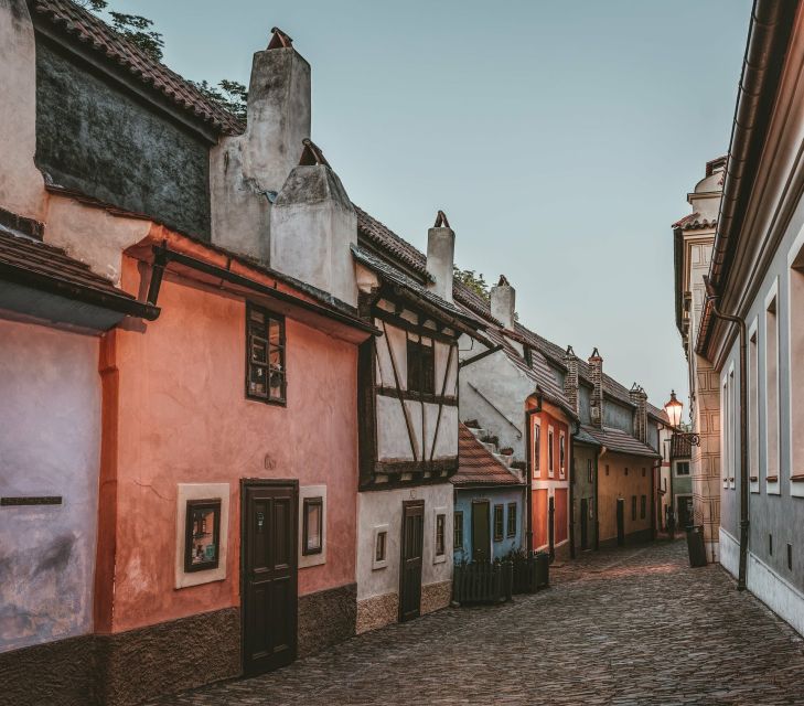 Prague: Full-Day Sightseeing Tour with Cruise and Lunch - Starting among Prague’s grand squares