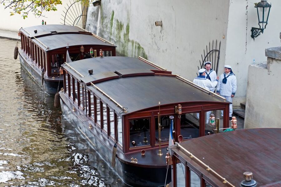 Prague: Full-Day Tour with Lunch and River Boat Cruise - Taking the tram up to Prague Castle