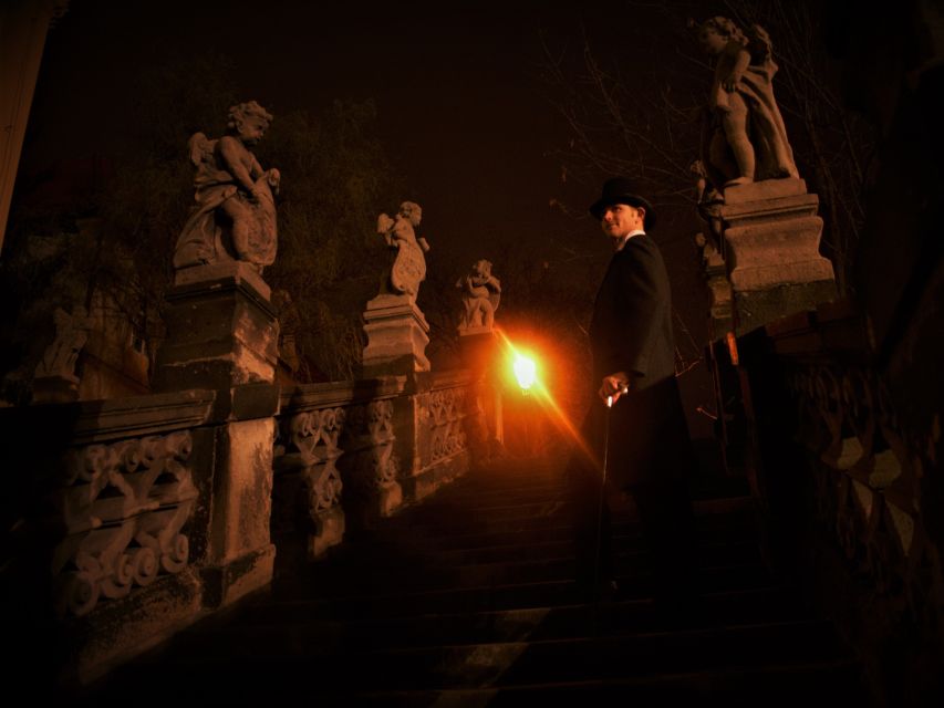 Prague: Ghost Tour - The guides make or break the evening