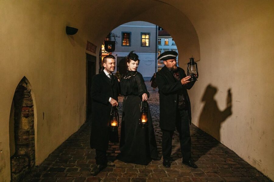 Prague: Ghosts and Legends Nighttime Guided Walking Tour - Why Prague’s Old Town works so well at night