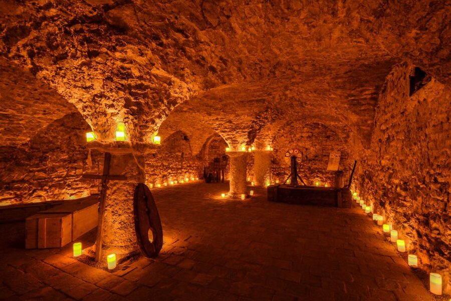 Prague: Ghosts, Legends, Medieval Underground & Dungeon Tour - The secret underground stop, about 20 minutes