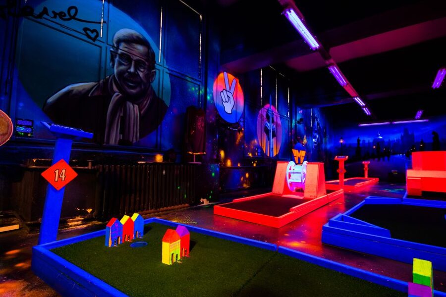 Prague: Glow Golf Mini Golf Game by UV Light - What to do between holes