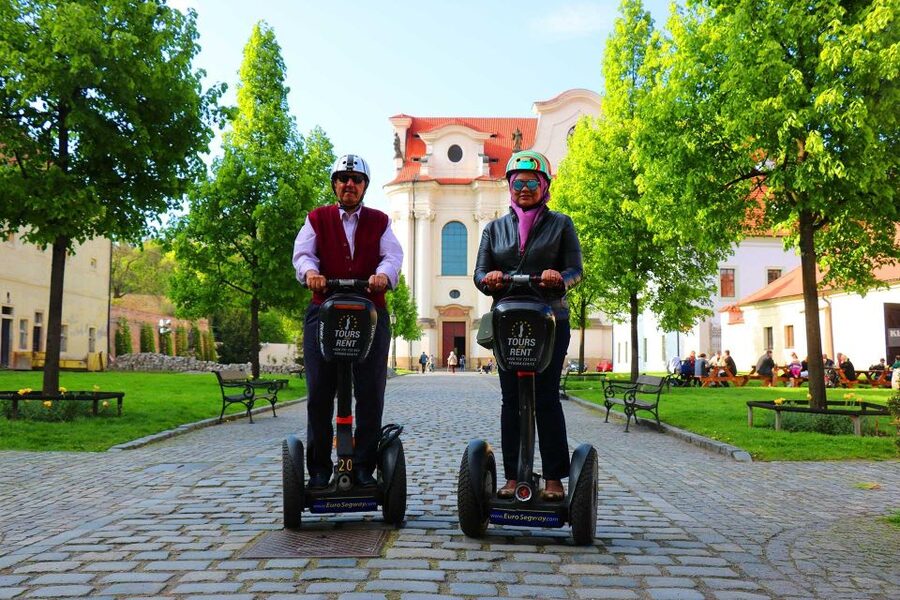 Prague: Grand Segway and eScooter Live Guided City Tour - The vehicle change near Prague Castle