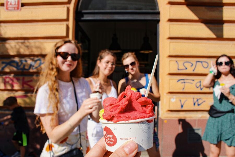 Prague: Guided Food Tour with Tastings - The guides make the difference