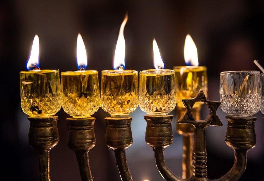 Prague: Guided Tour inside the Jewish Cemetery & Synagogues - What the $87 Price Really Covers