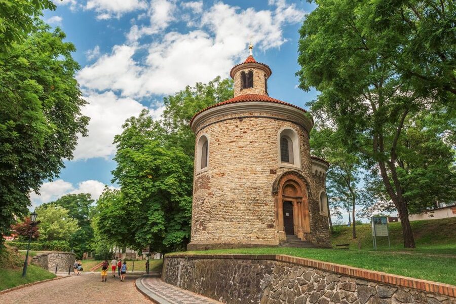 Prague: Guided tour to the historic fortress of Vyšehrad - Remembering Dvořák and Smetana at Vyšehrad Cemetery